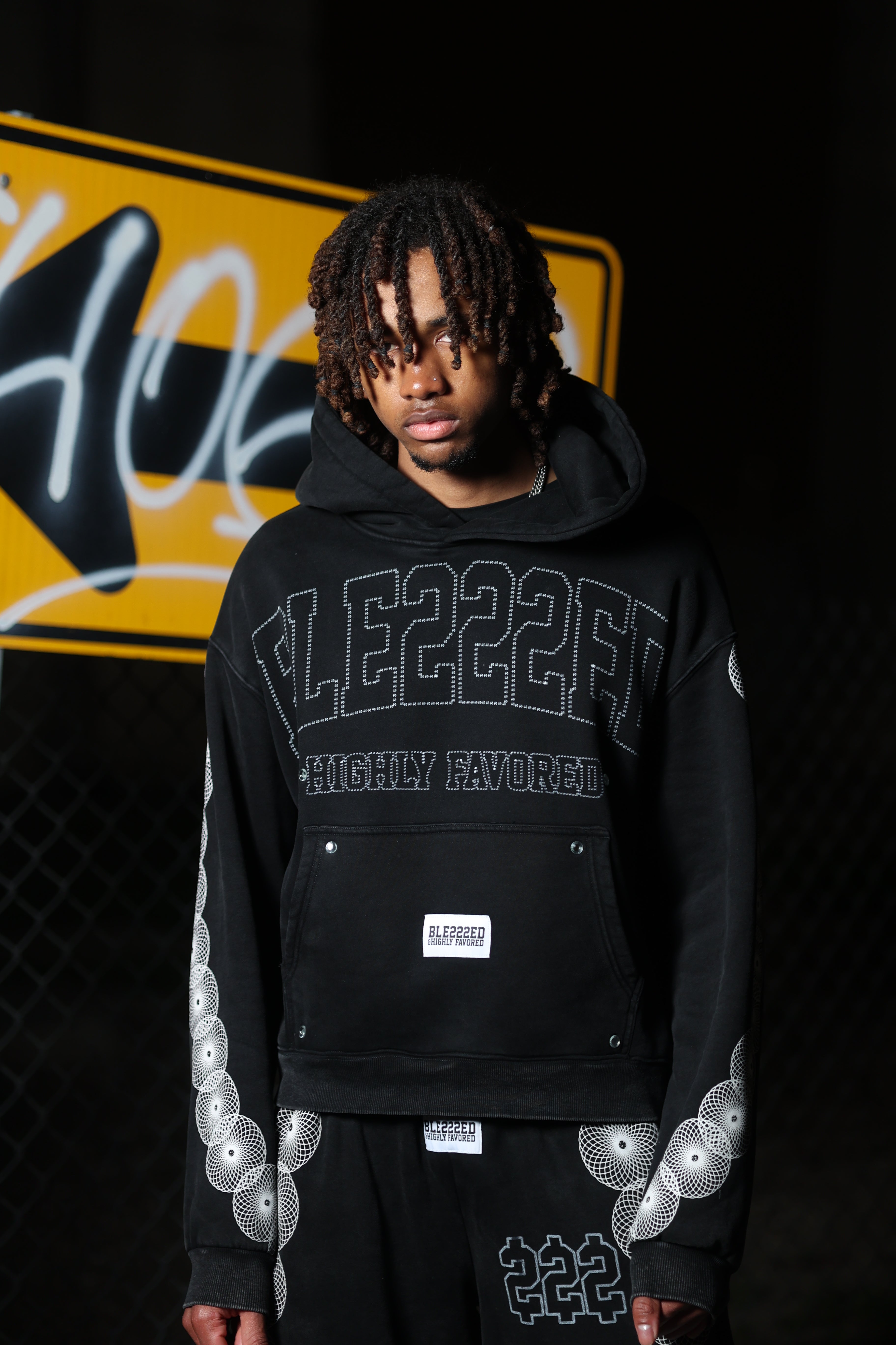 '2TARRY NIGHT' HOODIE