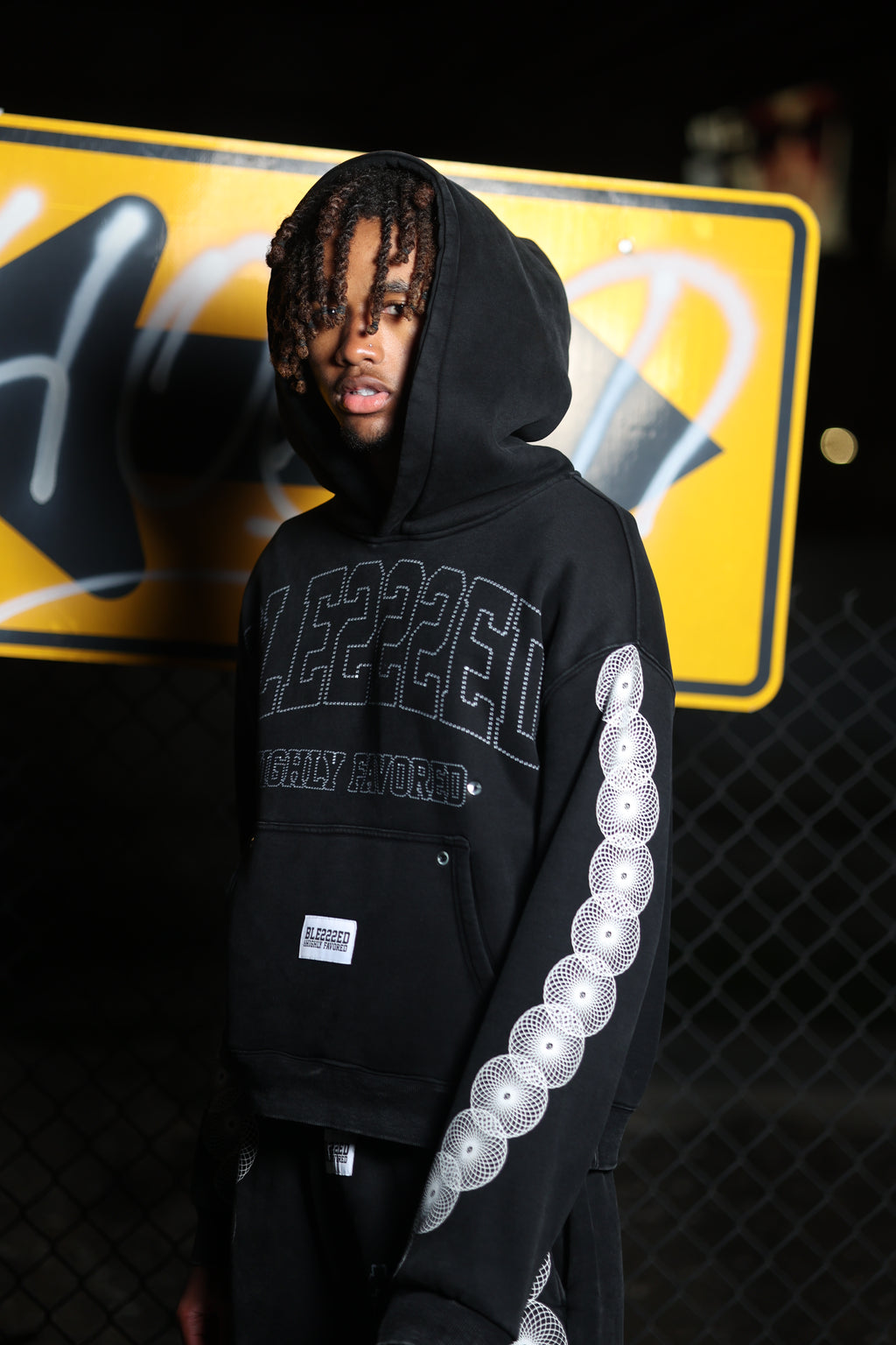 '2TARRY NIGHT' HOODIE