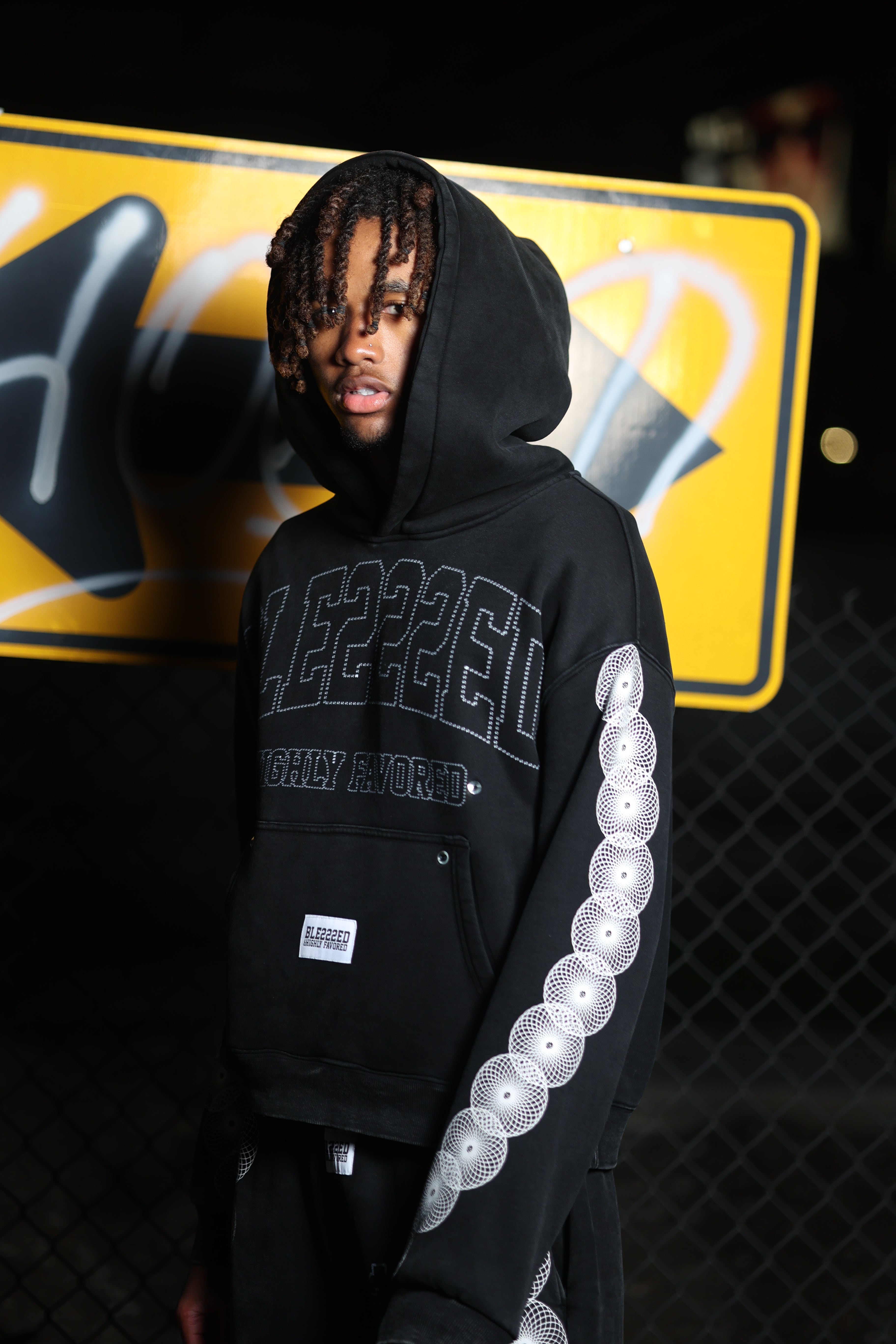 '2TARRY NIGHT' HOODIE